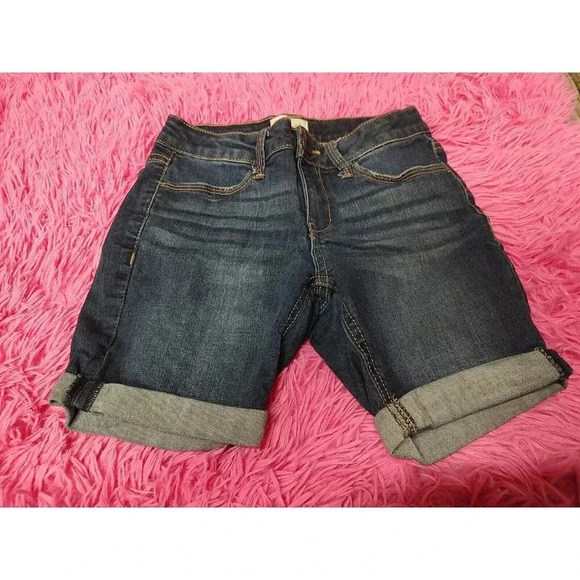 Bundle Of Girls 7/8 Shorts / Skirts - Picture 5 of 6